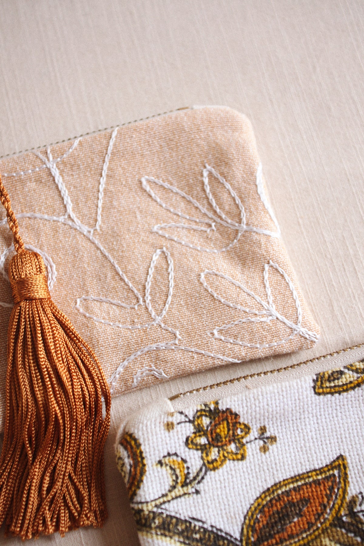 Vintage fabric mini zip purses