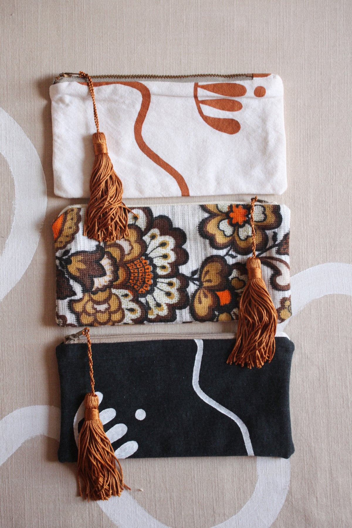 Medium Zip Purses